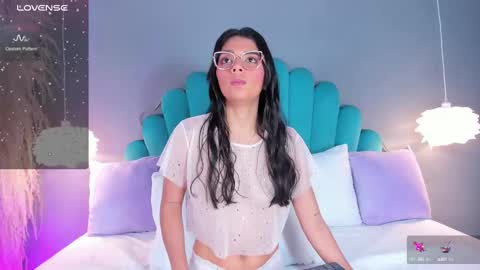 Snapshot of alassiahocthner chatting on 09.22.25 Alassia Hocthner online show from 09.22.25