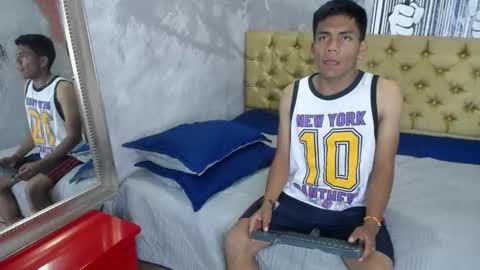 Snapshot of alasttor__ chatting on 11.21.25 Alasttor online show from 11.21.25