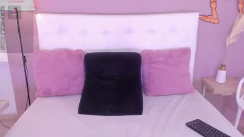 alayshajohnson online show from 10.16.25