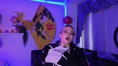 Snapshot of albaandthayron chatting on 04.25.26 albaandthayron online show from 04.25.26