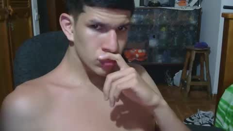 Snapshot of albajadmamad_01 chatting on 09.22.25 josevcam online show from 09.22.25