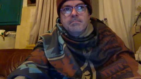 Snapshot of albandant chatting on 12.25.24 albandant online show from 12.25.24