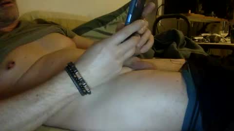 Snapshot of albandant chatting on 01.25.25 albandant online show from 01.25.25