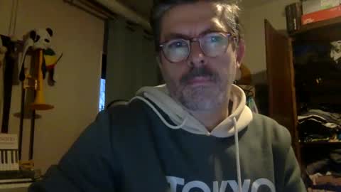 Snapshot of albandant chatting on 02.10.25 albandant online show from 02.10.25