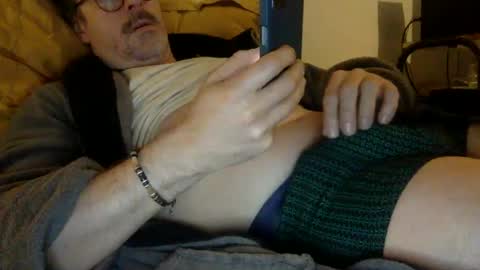 Snapshot of albandant chatting on 02.24.25 albandant online show from 02.24.25