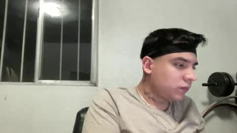 albertoarenas16 online show from 04.17.26