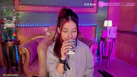 Snapshot of ale_sweety_ chatting on 10.28.25 Aleja Online GTM-5 700 1400 online show from 10.28.25