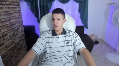 Snapshot of aleckk_boy chatting on 11.25.25 Aleck Boy online show from 11.25.25