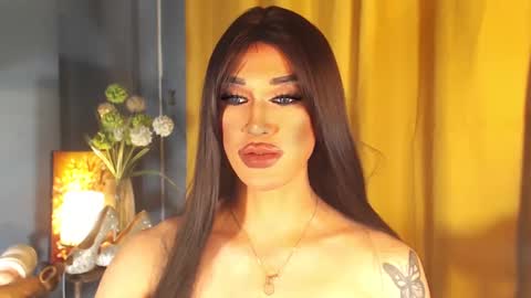 Snapshot of aleinacroft chatting on 02.14.25 aleinacroft online show from 02.14.25