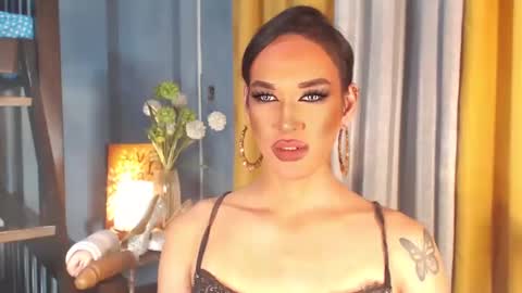 Snapshot of aleinacroft chatting on 02.24.25 aleinacroft online show from 02.24.25