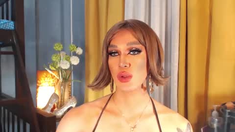 Snapshot of aleinacroft chatting on 03.08.25 aleinacroft online show from 03.08.25