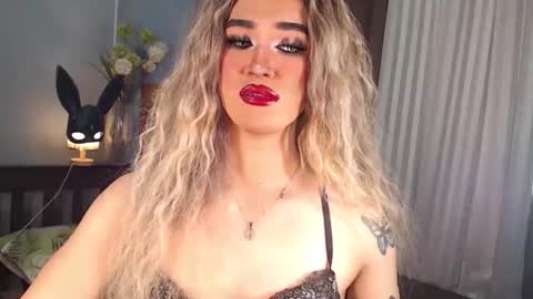 Snapshot of aleinacroft chatting on 09.13.25 aleinacroft online show from 09.13.25