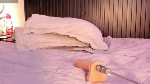 aleja__slav3 online show from 03.04.25