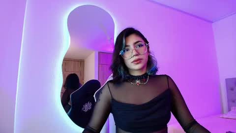 A L E J A  online show from 05.22.26