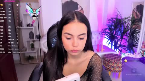 Snapshot of alejaa___ chatting on 01.04.25 Alejandra online show from 01.04.25