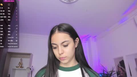 Snapshot of alejaa___ chatting on 02.06.25 Alejandra online show from 02.06.25