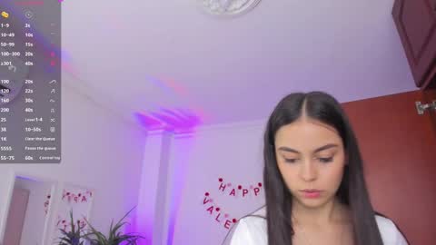 Snapshot of alejaa___ chatting on 02.14.25 Alejandra online show from 02.14.25