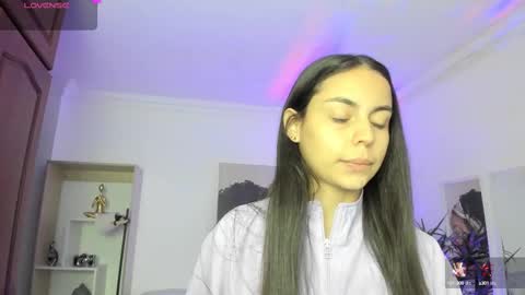 Snapshot of alejaa___ chatting on 03.12.25 Alejandra online show from 03.12.25
