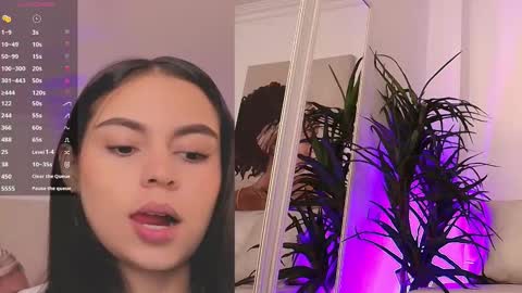 Snapshot of alejaa___ chatting on 10.10.25 Alejandra online show from 10.10.25