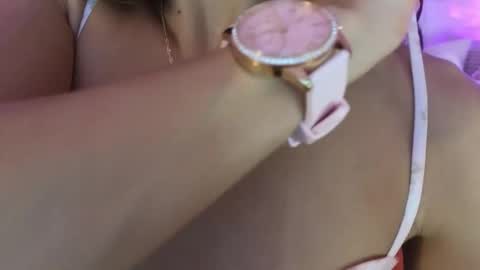 Snapshot of alejandhra chatting on 11.29.25 Alejandhra online show from 11.29.25