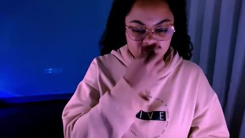 Alejandra  online show from 12.18.25