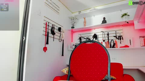 Alejandra online show from 12.12.24