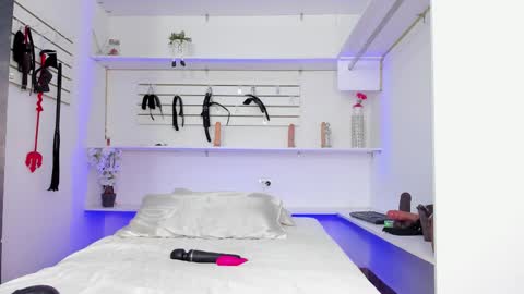 Alejandra online show from 11.23.25