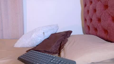 alejandra_dunn1 online show from 03.22.26