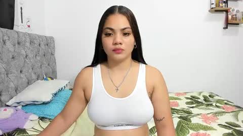 alejandra_evanss online show from 11.16.25