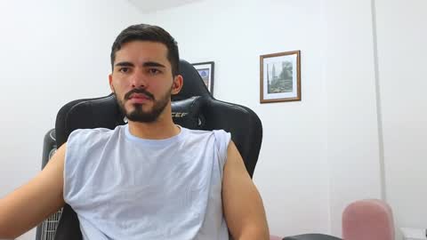 alejandroo_7 online show from 12.31.24