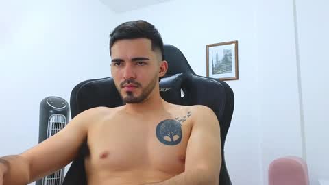 alejandroo_7 online show from 01.02.25