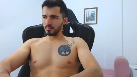 alejandroo_7 online show from 01.13.25
