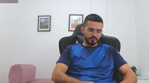 alejandroo_7 online show from 12.15.25