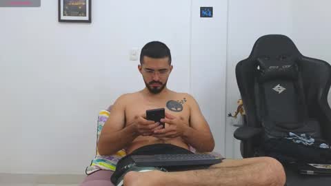 alejandroo_7 online show from 02.03.26