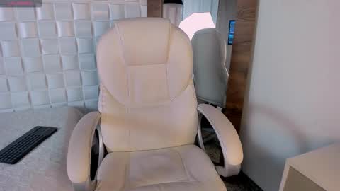 Alejo  online show from 10.13.25