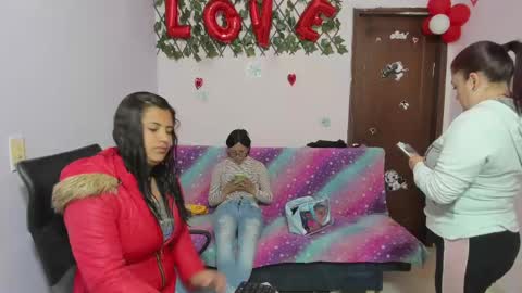 zoe and Kataleya online show from 03.11.25