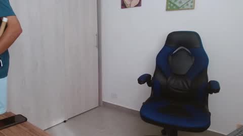 Snapshot of alejo_hot23 chatting on 01.17.26 David online show from 01.17.26