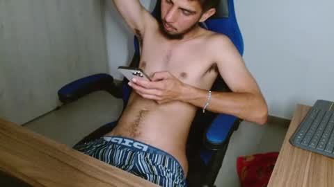 Snapshot of alejo_hot23 chatting on 02.11.26 David online show from 02.11.26