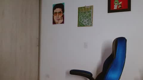 Snapshot of alejo_hot23 chatting on 02.13.26 David online show from 02.13.26