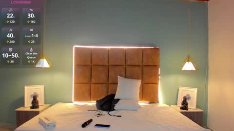 ALejoo Saenz online show from 10.28.25