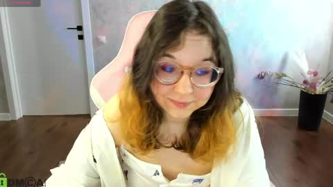 Snapshot of aleks_caste chatting on 04.21.26 Aleks online show from 04.21.26