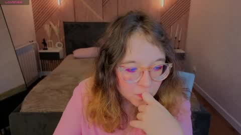 Snapshot of aleks_caste chatting on 04.27.26 Aleks online show from 04.27.26