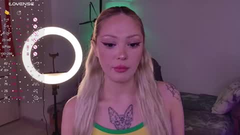 aleksacandy online show from 12.21.25