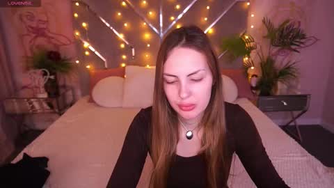 Snapshot of aleksaloree chatting on 03.08.26 aleksaloree online show from 03.08.26