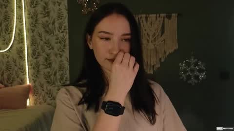 Snapshot of alena_navi chatting on 12.14.24 Alena online show from 12.14.24