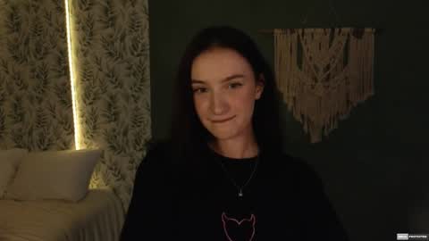 Snapshot of alena_navi chatting on 01.31.25 Alena online show from 01.31.25