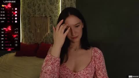 Snapshot of alena_navi chatting on 02.28.25 Alena online show from 02.28.25