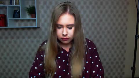 Alena online show from 09.28.25