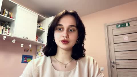 Nora online show from 04.08.26