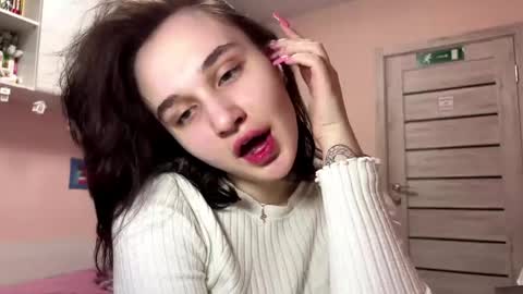 Nora online show from 04.15.26